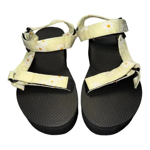 Teva Shoes - NWOB Teva Flatform Universal Gloriosa